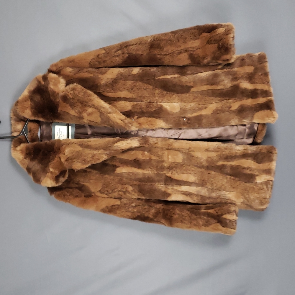 Abercrombie & Fitch faux fur coat, NWOT - Picture 7 of 8